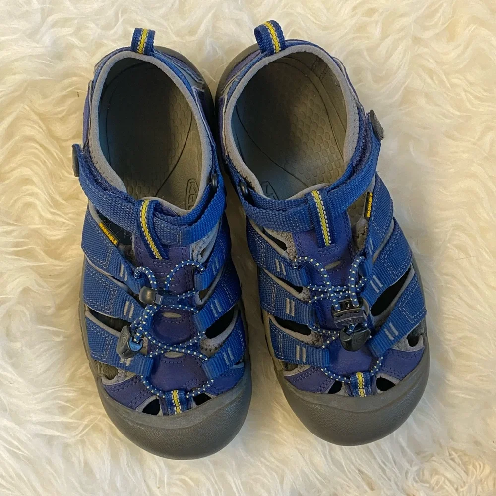 Keen Newport H2, big kids’ size 4